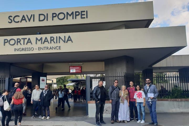 Pompeii small group with an archaeologist - skip the line