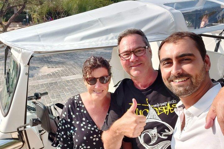 Tuk Tuk Athens Piraeus Cruises & Complete City Tour - Private 4 hours