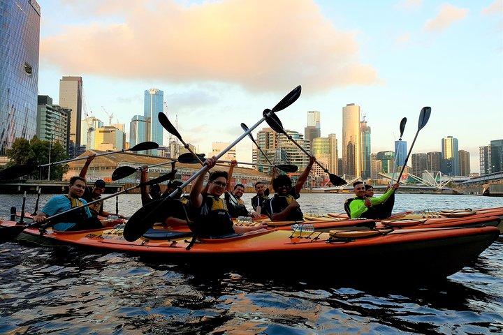 Melbourne Sunset Kayaking Experience with Dinner
