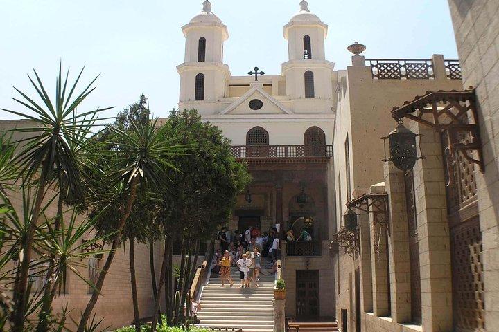 Private DAY TRIP TO GIZA PYRAMIDS OLD CAIRO CITADEL & BAZAAR