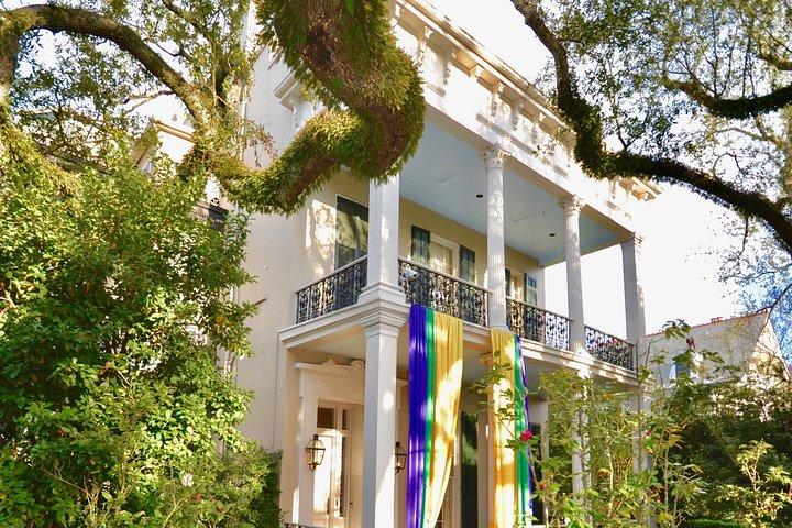 NOLA Garden District and Gates of Lafayette Cemetery Tour