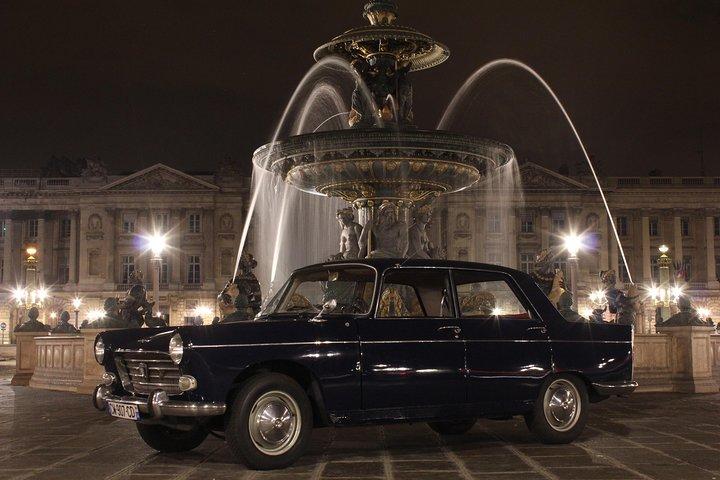 Visit Paris in a vintage car