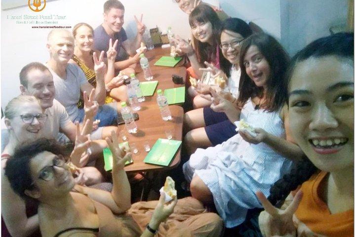 Tasting 8 Different Hanoi Street Foods at Noon Time