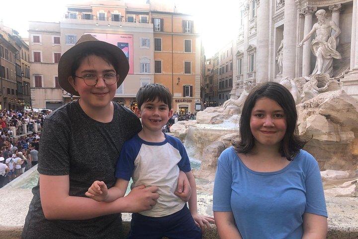 Rome Night Tour for Kids & Families With Gelato Pizza & Must-See Sites Lit Up