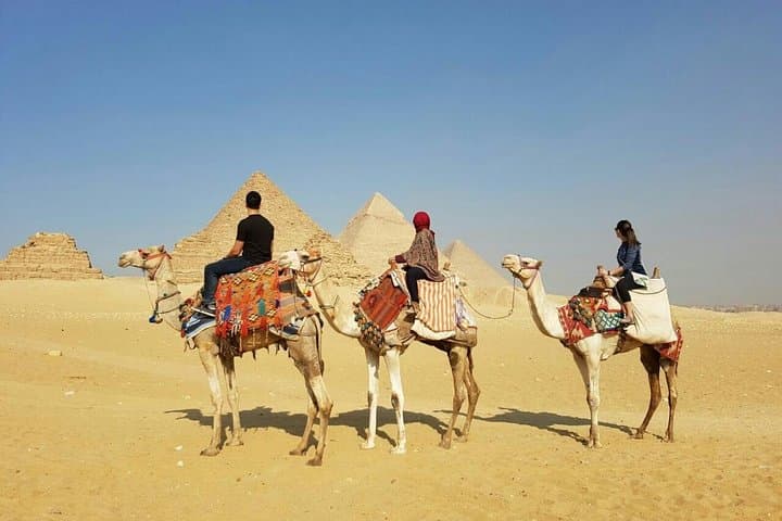 Cairo Full-Day Tours to Giza Pyramids,old Egyptian Museum& Bazaar