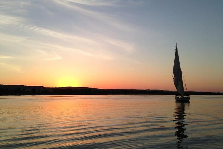 Felucca Ride on The Nile River and 4 Stars Dinner Cruise