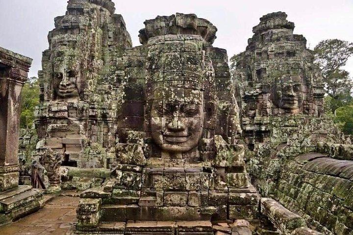 Full-day Private VIP Tour to Angkor Complex