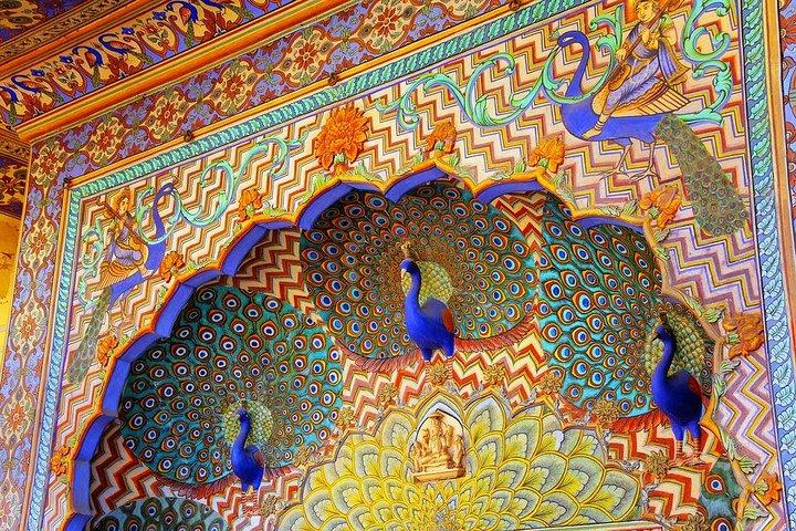 Private Guided Jaipur City Palace Hawa Mahal & Jantar Mantar Tour