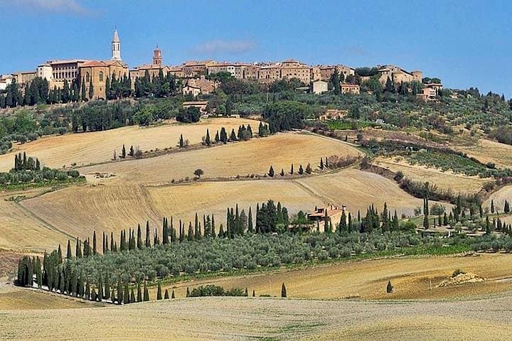 Pienza and Montepulciano by Tuscan Hills from Rome Private Tour