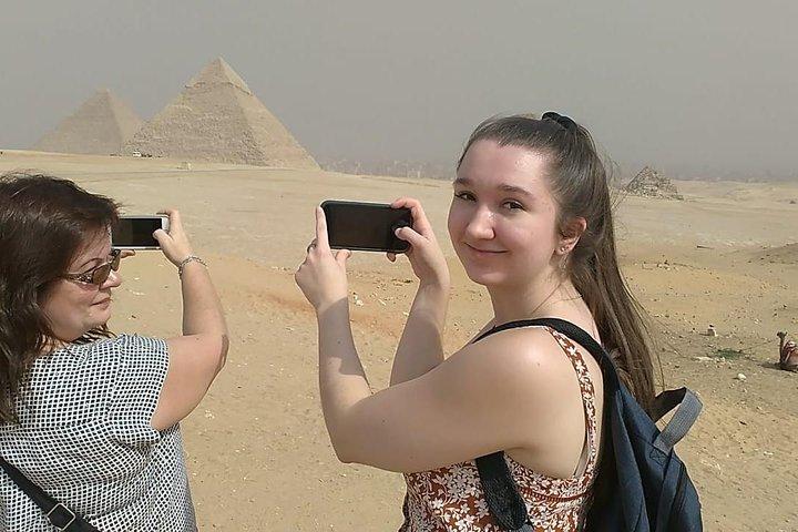 Giza Pyramids Private Layover Tour from airport and drop off at airport