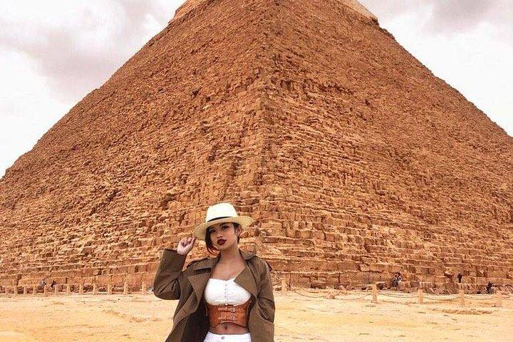 Half Day tour to Visit Giza Pyramids and Sphinx Strat from Cairo Airport