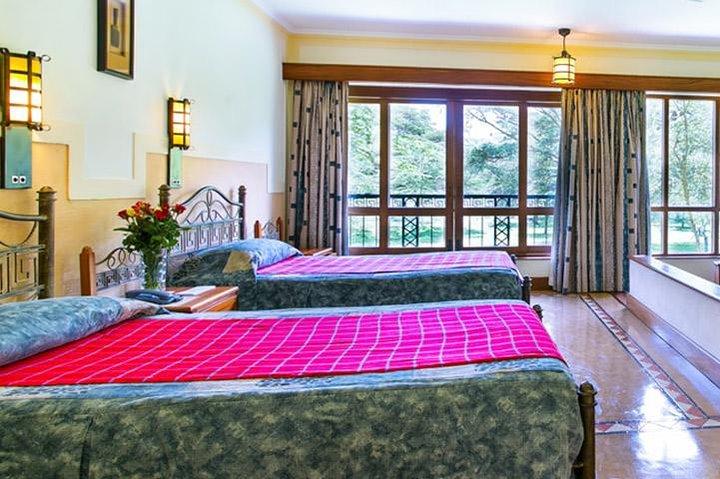 Lake Nakuru/ Lake Naivasha/ Maasai Mara 5 Days Lodge Safari