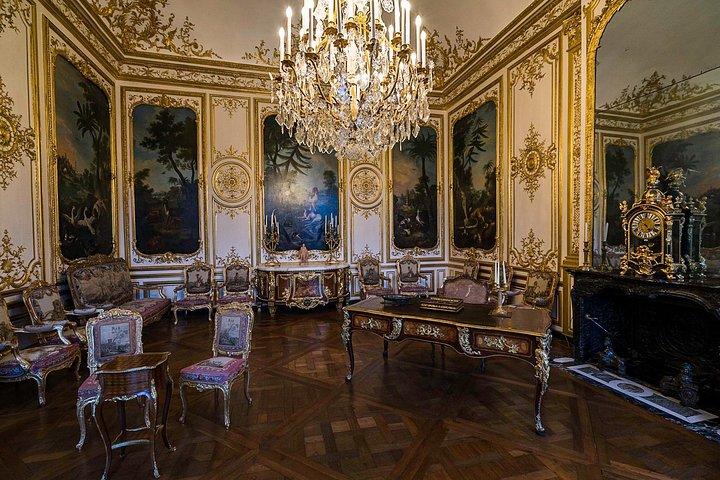 Private Visit Chantilly Castle 5 hours by luxury car