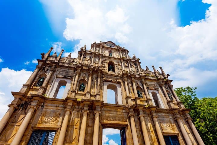 4-Night Hong Kong and Macau with 4-Star Accommodation