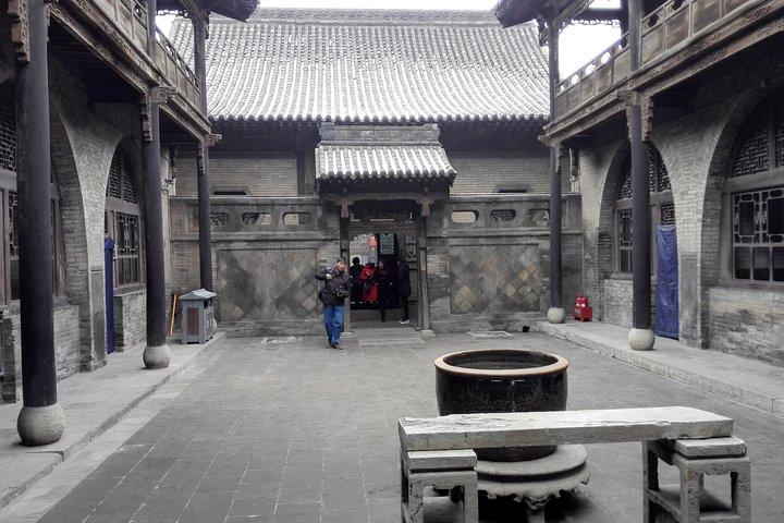 Pingyao Day Tour: Wang's Family Compound and Shuanglin Temple