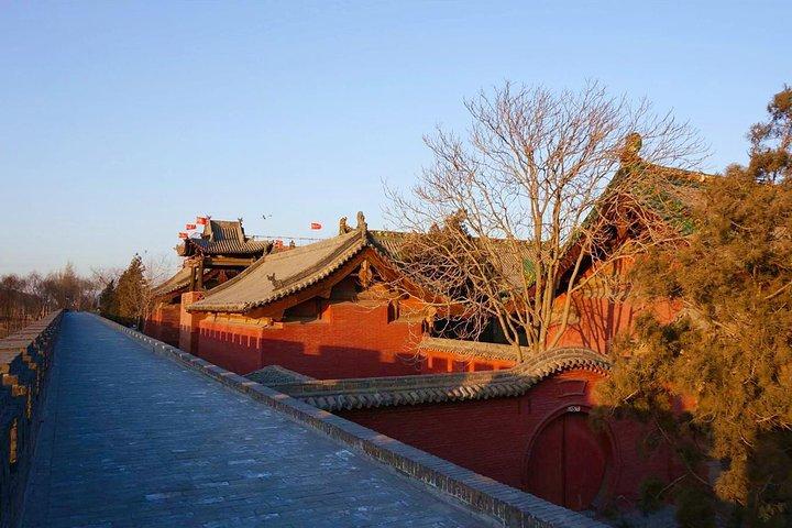 Pingyao Day Tour: Wang's Family Compound and Shuanglin Temple