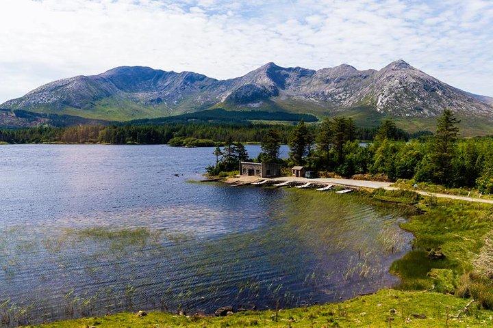 From Dublin: Kylemore Abbey, Connemara, Killary Fjord & Galway