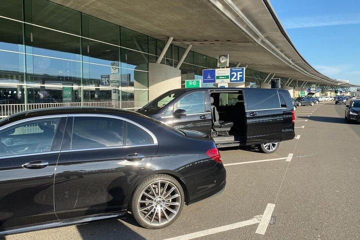 Paris Airport Transfers - Private Van