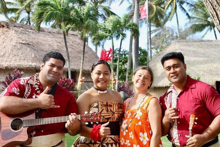 Oahu : Luau de los Reyes Tour in Polynesian Cultural Center