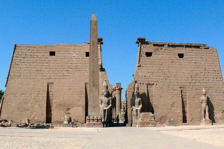 Travel to Luxor from Cairo by flight.
