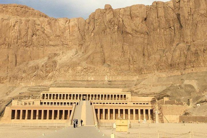 Travel to Luxor from Cairo by flight.