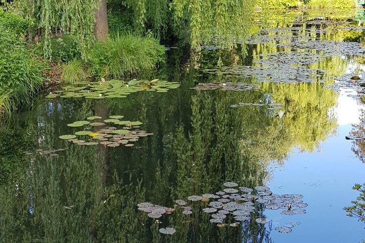 Private Car Trip to Giverny Garden from Paris