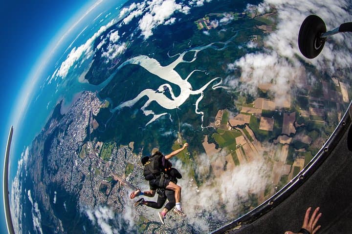 Cairns: Tandem Skydive Experience over Reef & Rainforest