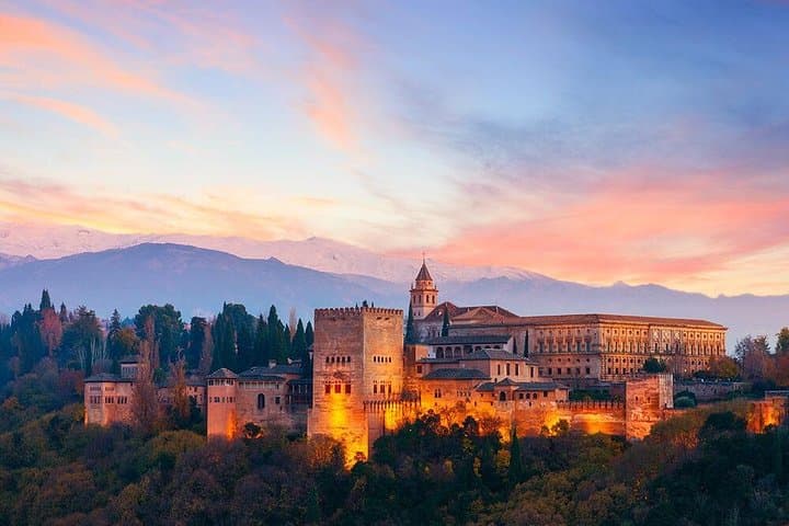 Tickets included: Alhambra Tour (Gardens, Alcazaba, Generalife)