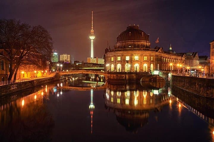 Private Sightseeing in Berlin By Night