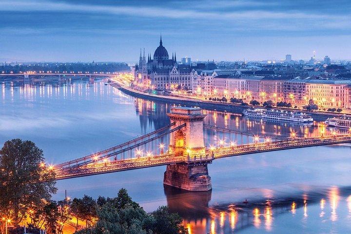 Budapest Private Grand Tour by Car/Minibus