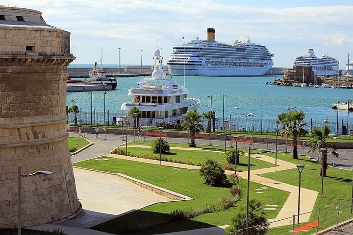 Private Transfer: Rome Fiumicino Airport to Civitavecchia Port
