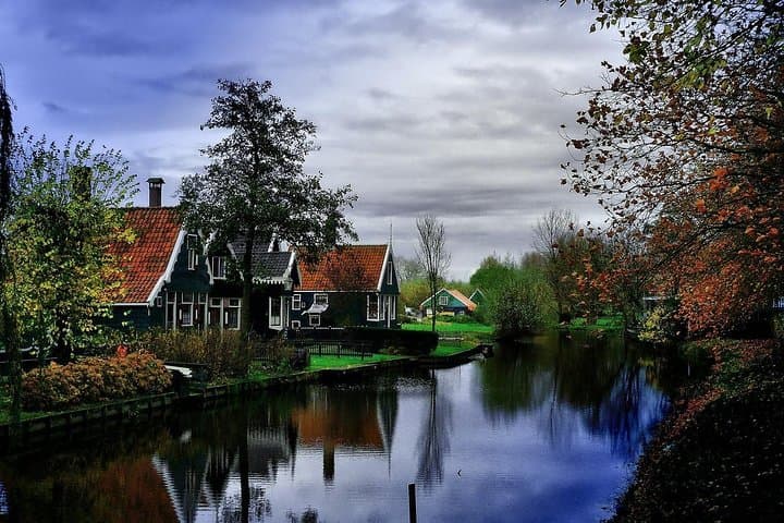 From Amsterdam: Private Tour to Zaanse Schans, Volendam & Marken