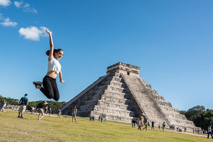 Private Chichén Itza Tour with Cenote Xunáan & Valladolid