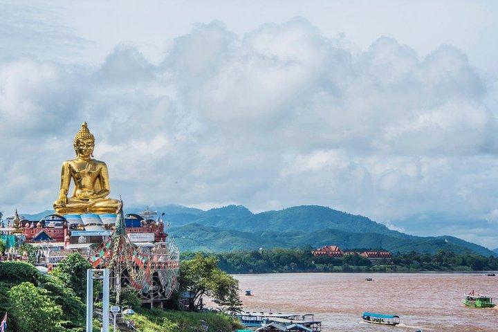 Ancient City Tour from Chiang Rai with Golden Triangle and Royal Villa
