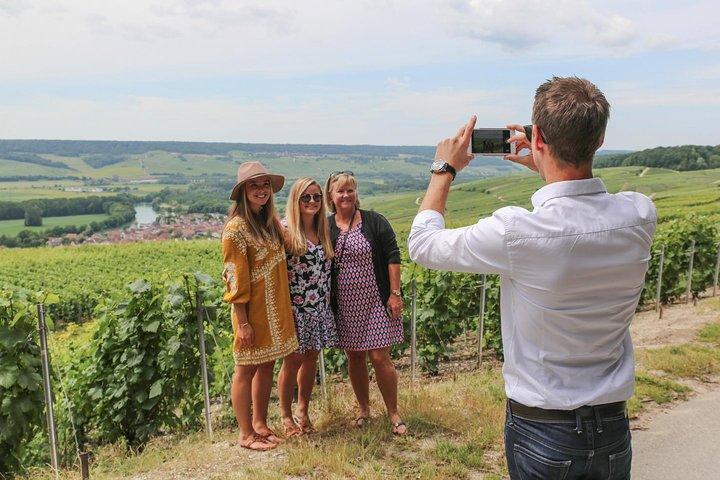 Private Full Day Tour - Visit of 3 Champagne Growers from Reims.