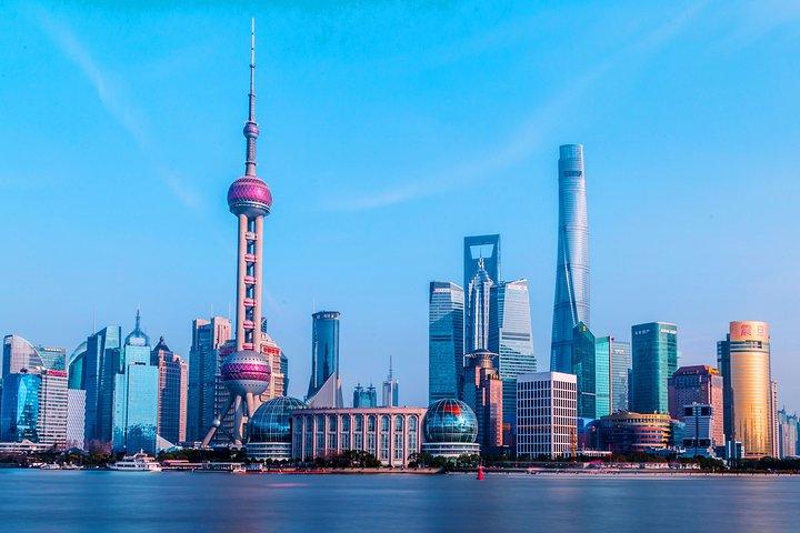 Private Tour with the Bund, Shanghai Museum, Circus World, Nanjing Road and More