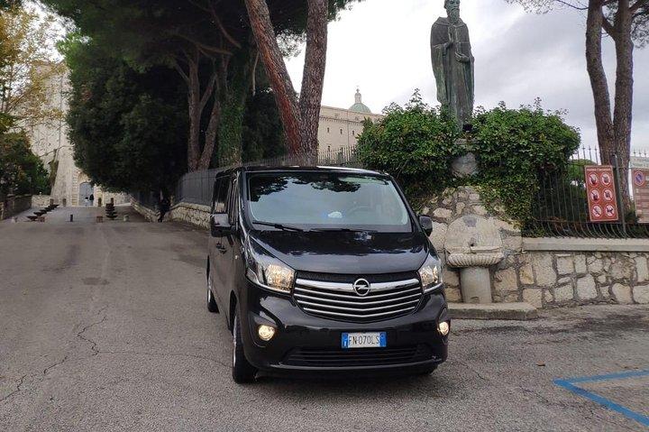 Private Departure Transfer: Tuscany Hotels to Rome Fiumicino Airport or Rome Hotels