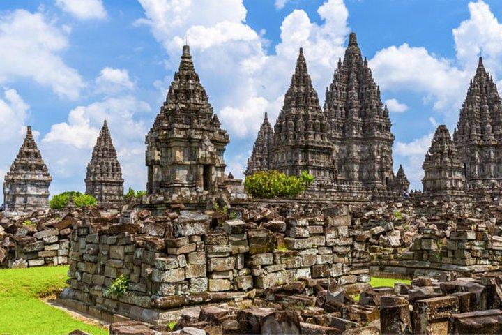 3-Hour Prambanan Temple Guided Tour All Inclusive