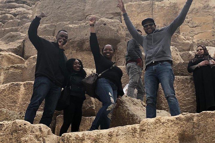 Giza Pyramids, Sphinx, Egyptian Museum, Local Market & Lunch