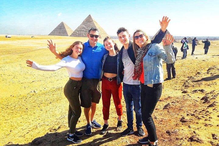 Giza Pyramids, Sphinx, Egyptian Museum, Local Market & Lunch