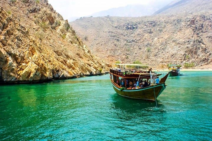 Full Day Musandam Dibba Cruise with Lunch from Dubai