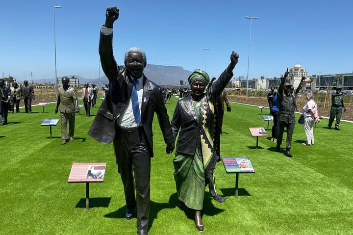 Robben Island Boat Ticket & Mandela Long Walk To Freedom Tour With Hotel Pick Up