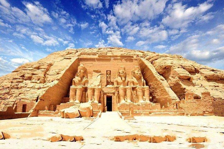 Abu Simbel Excursion 1 Day Trip from Aswan (Sharing Bus & Egyptologist Guide)