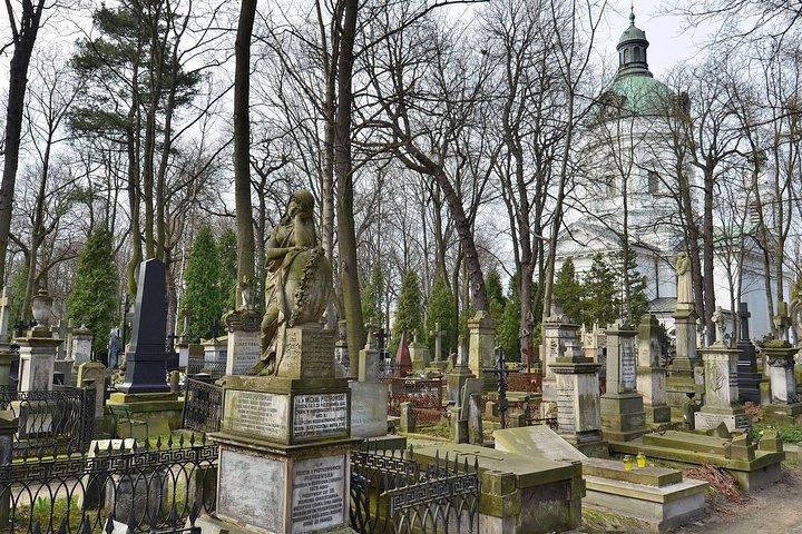 World War II Warsaw Old Town, Military Cemetery Walking Tour