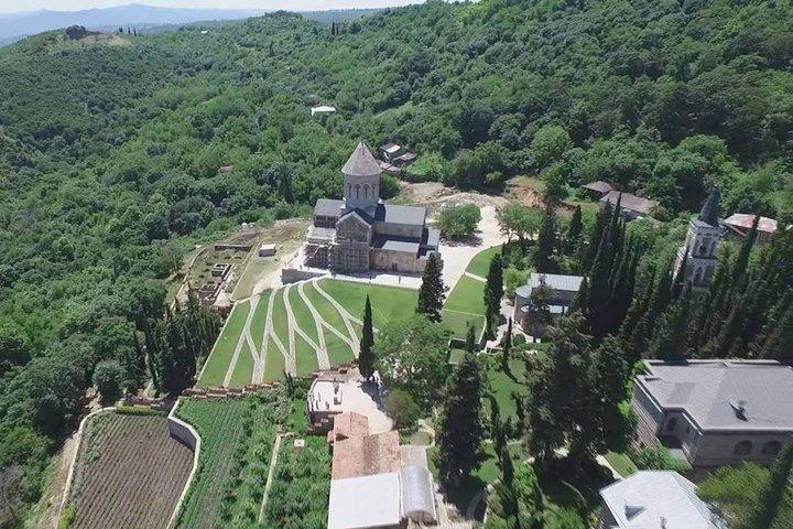 Kakheti Wine Tour from Tbilisi: Sighnaghi, Bodbe &7 Wine Tastings