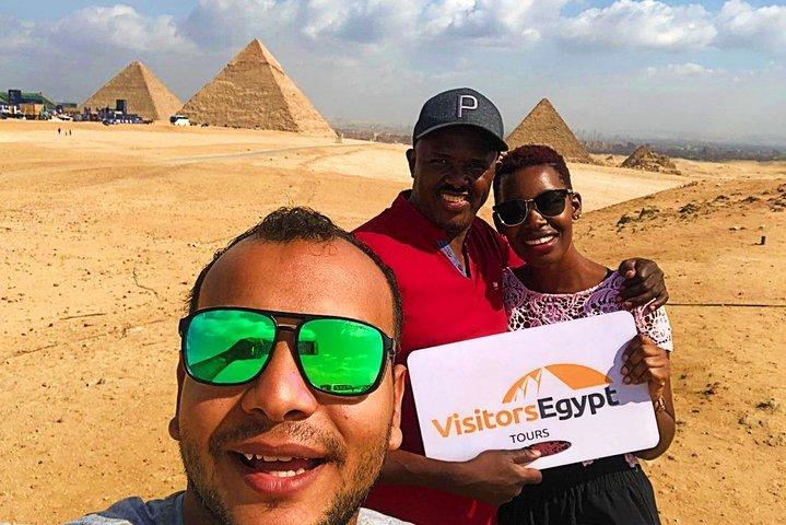 Private Tour To Giza Pyramids & Egyptian Museum
