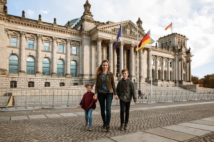 Personal Travel and Vacation Photographer Tour in Berlin
