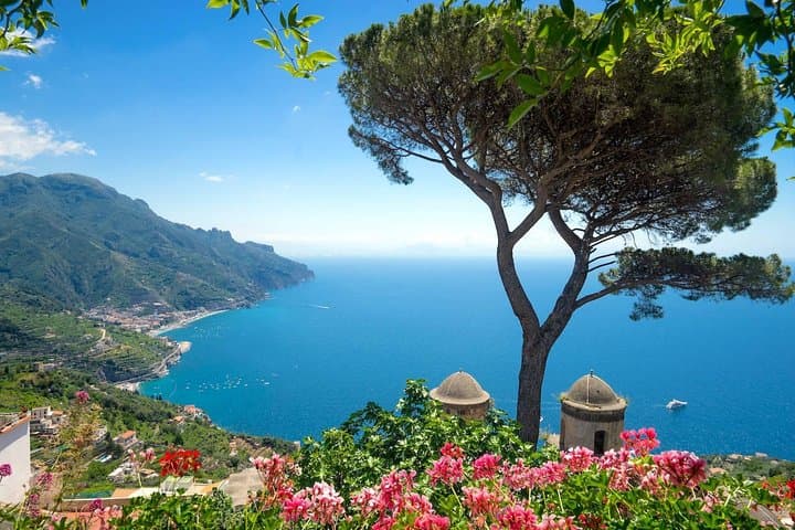 Pompeii and Amalfi Coast: Full-Day Private Tour from Naples Hotel or Port