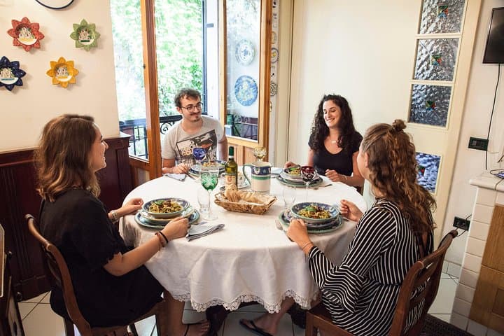 Como: Home Dining & Live Show Cooking with a Local by Cesarine
