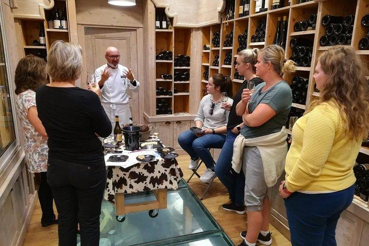 Savoy wine and cheese tasting in Annecy